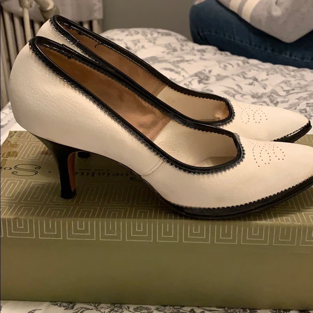 Vintage Red Cross socialites white and black pumps